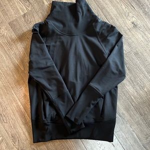 Turtleneck lightweight sweatshirt